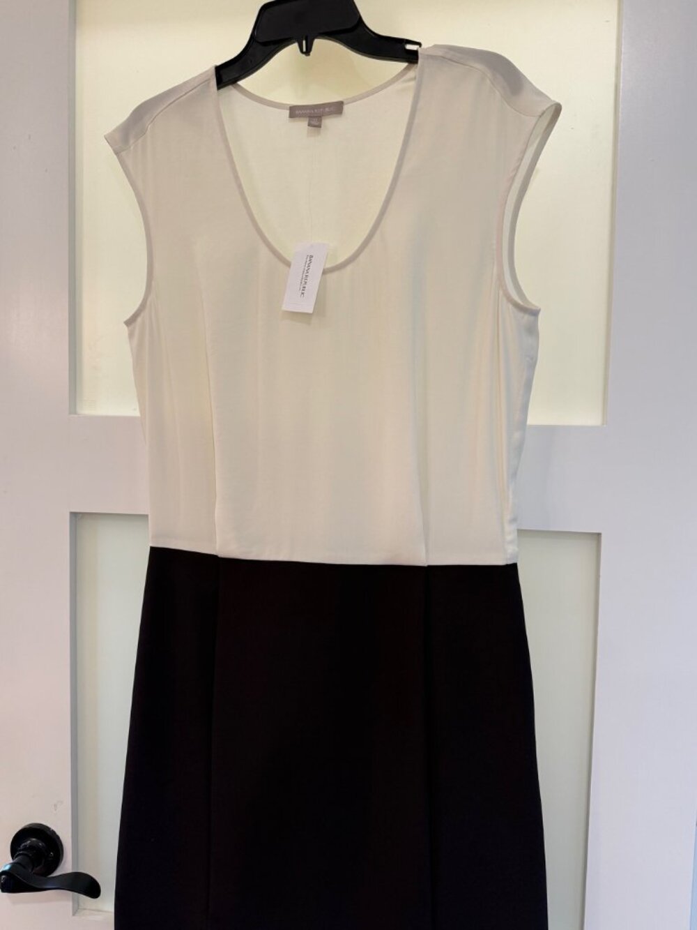 Banana Republic - Sleeveless Two-tone Sheath Dress